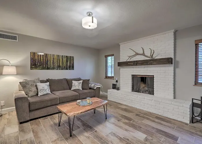 Vacation Rental, 3 Mi To Downtown!